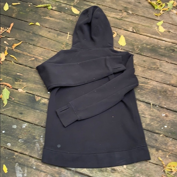LuluLemon Sweatshirt - Picture 7 of 7